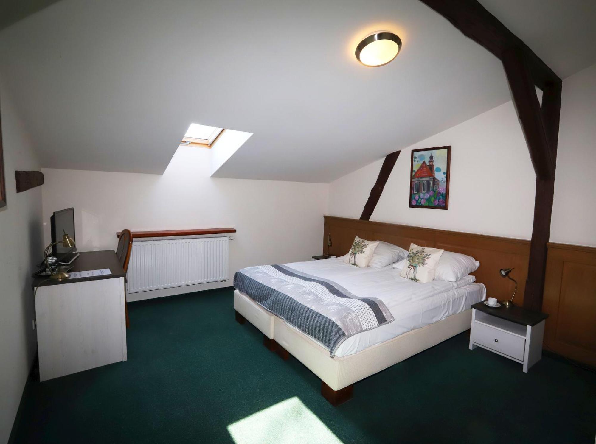 Hotel Sandro Silver & Spichlerz Antoniny Leszno  Eksteriør billede