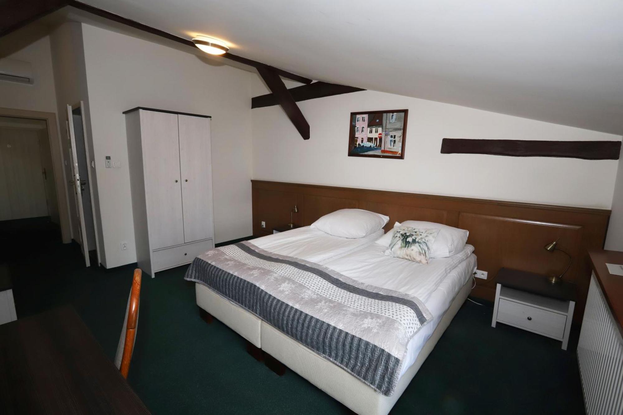 Hotel Sandro Silver & Spichlerz Antoniny Leszno  Eksteriør billede