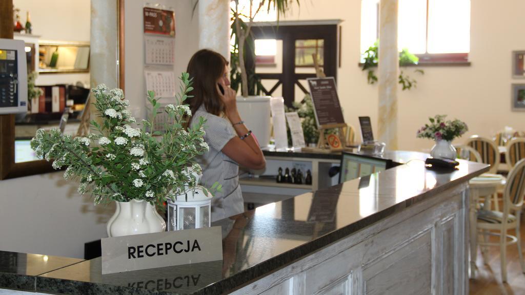 Hotel Sandro Silver & Spichlerz Antoniny Leszno  Eksteriør billede